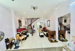 Bán nhà mặt tiền kinh doanh Nguyễn Văn Đậu, P11, Bình Thạnh, 82m2, 4 tầng, giá rẻ